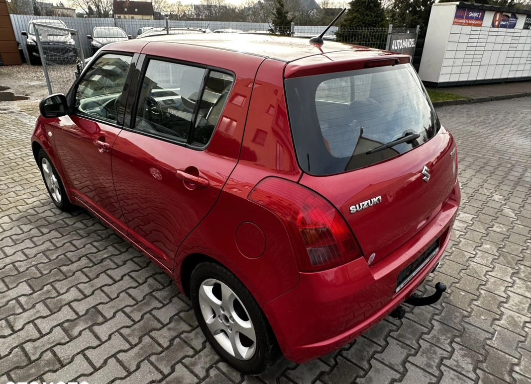 Suzuki Swift cena 12900 przebieg: 199000, rok produkcji 2007 z Szczecin małe 529